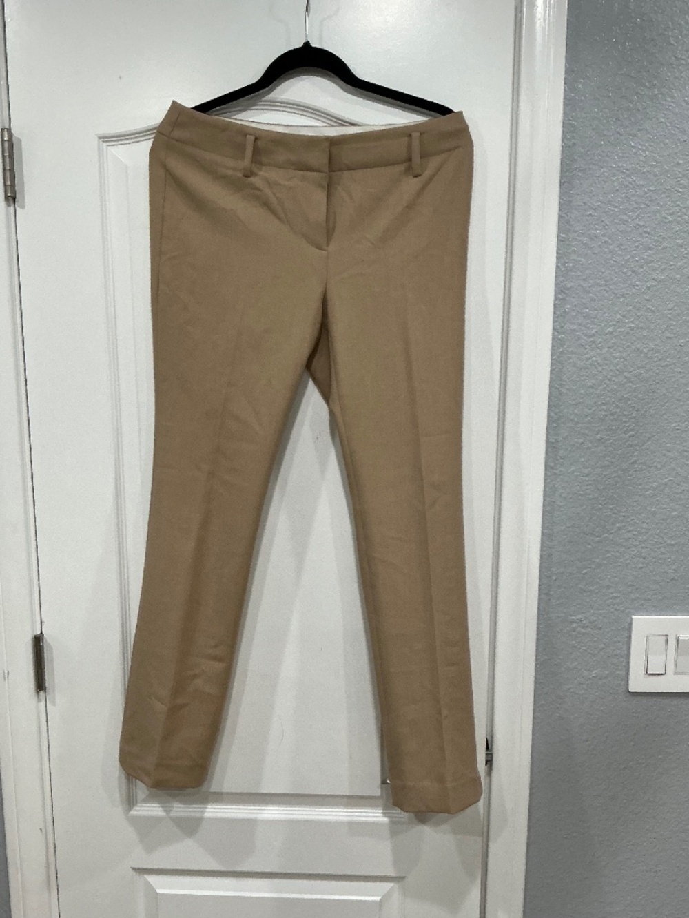 Ann Taylor: Khaki Tan Straight Leg Tailored Dress Pants Trousers